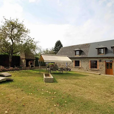 Holiday home Maison De Charme Avec Jardin Et Wifi En Normandie - Fr-1-497-238